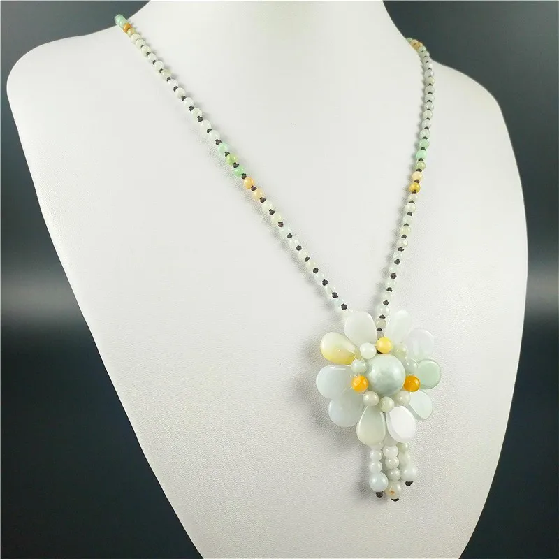 Colgante de Jade y girasol bir - Necklaces reseña y precio
